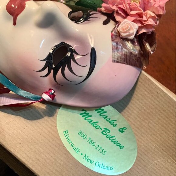 Karen Thomas Stall New Orleans Ceramic Mask -- Mardi Gras Pink Masquerade Decor - Picture 5 of 7